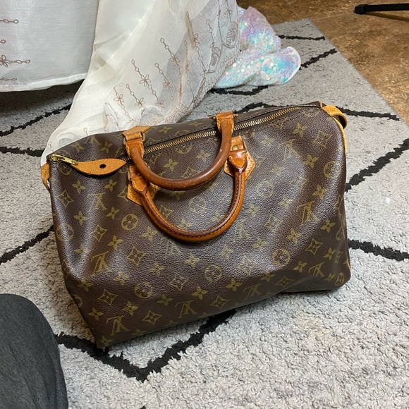 Authentic LV Speedy 35 beautiful condition - Picture 4 of 16